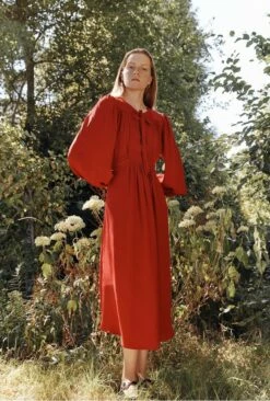 Rose Crepe Midi Dress Red