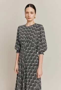 Pippa Crepe Midi Dress Zig Zag Flower