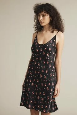 Iris Satin Slip Rose Ditsy